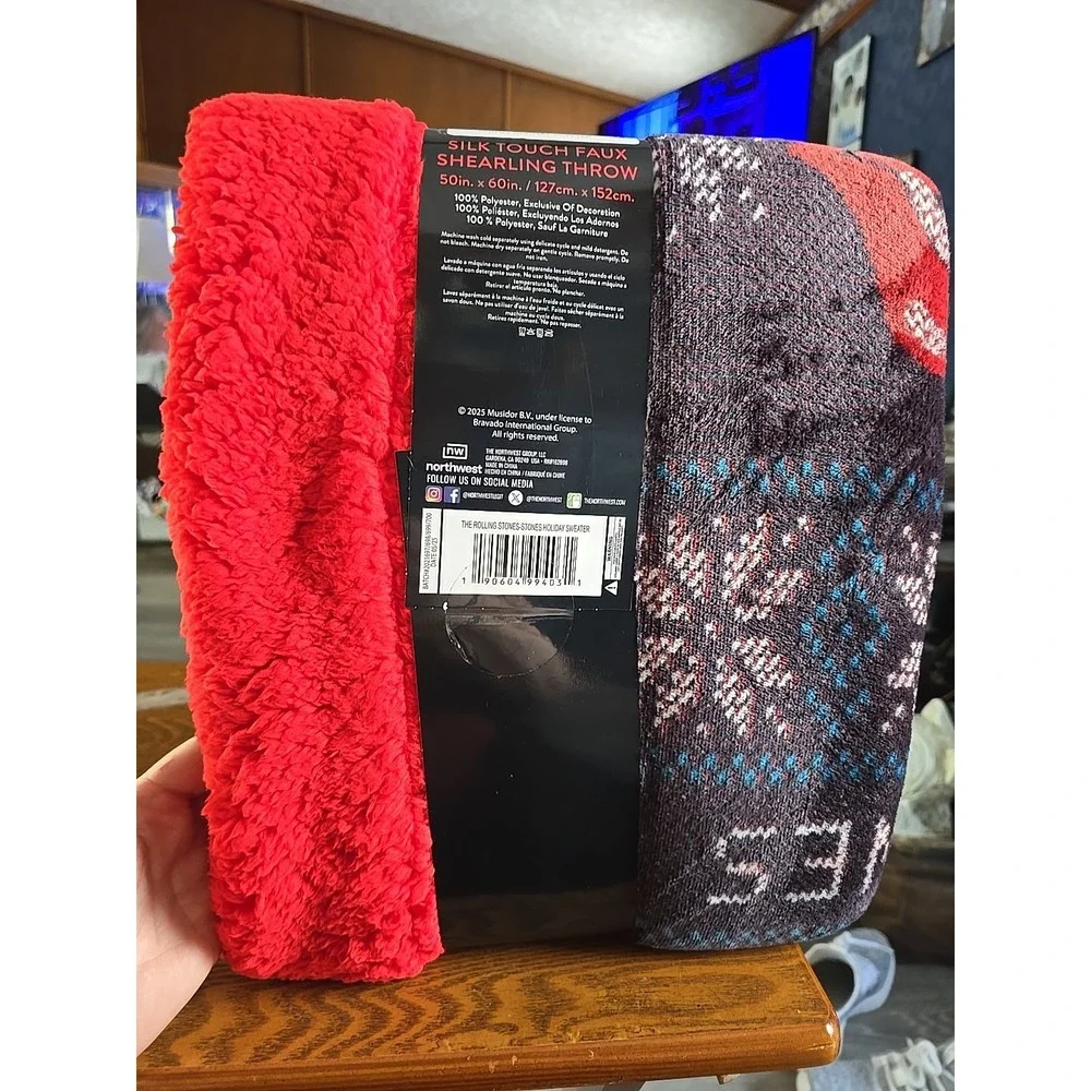 NEW The Rolling Stones‎ Holiday Sweater Sherpa Lined THROW BLANKET 50in x 60 in